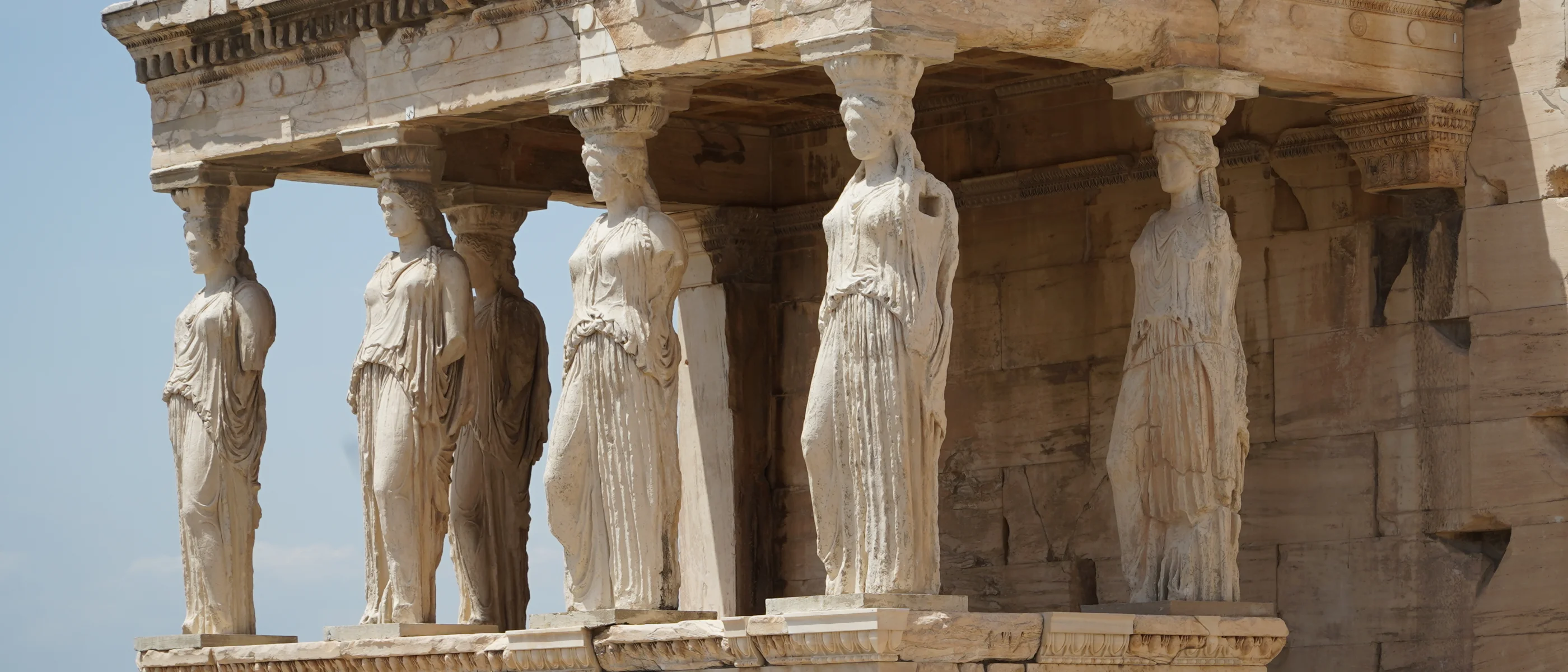 GRÈCE, ses îles légendaires aux balcons d’Athènes